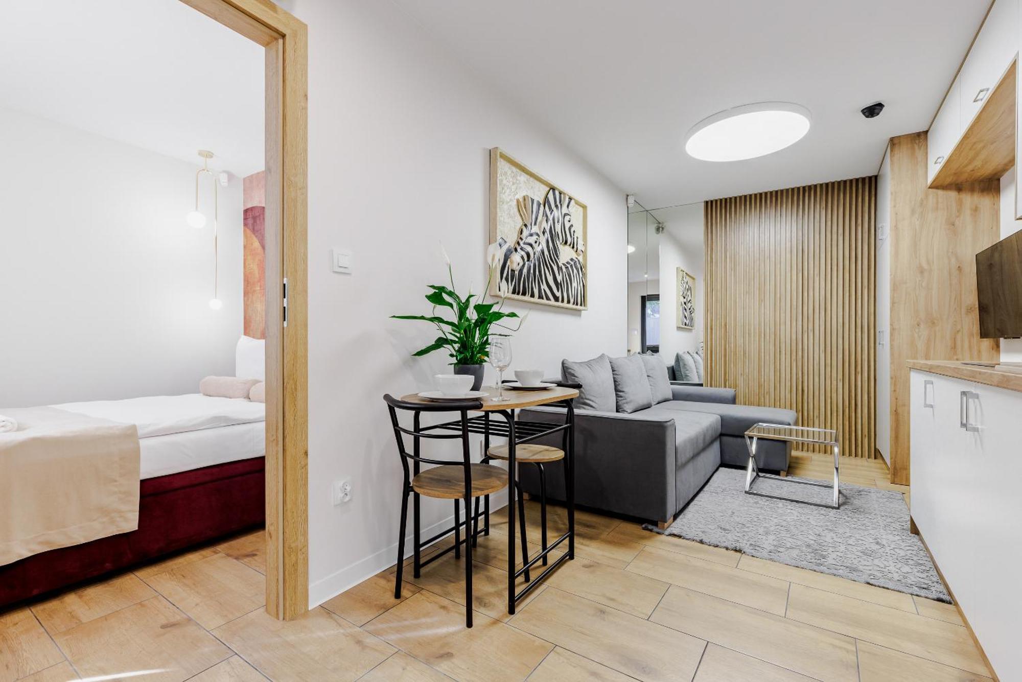 Cisza I Spokoj Aparthotel Raszyn Eksteriør bilde